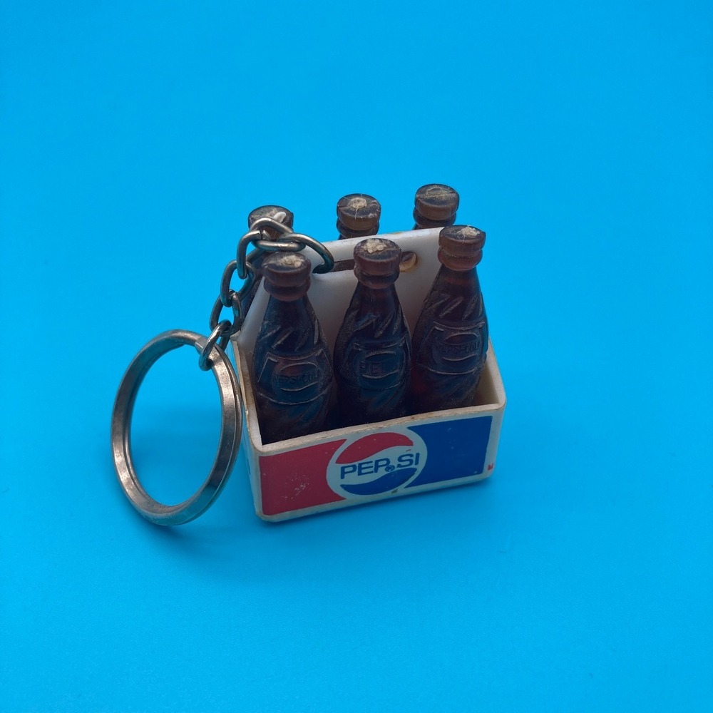 Vintage Pepsi Challenge Keychain Miniature 6-Pack Bottle Carrier Taiwan 1980s